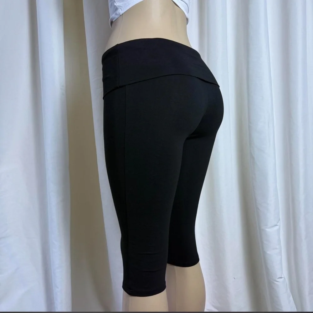 Fold Over Capri - Picture 5 of 6